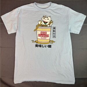 Riot Society Ramen Cat Graphic Tee – Light Blue Lucky Cat Noodles Shirt (Size M)
